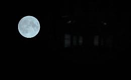 Lo spettacolo della Superluna blu, la più grande del 2023