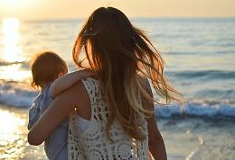 Mamme sempre più tardi: un parto su 3 oltre i 35 anni