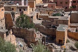 Turisti italiani bloccati da una frana sui monti in Marocco 