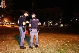 Lite e bottigliata al volto in piazza Roma, denunciati due cittadini tunisini