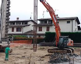 Caserma dei carabinieri: "Salvini in visita al cantiere"
