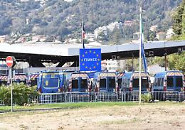 Migranti, la Corte Ue boccia i respingimenti al confine in Francia