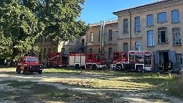 Rogo nei seminterrati, scuola evacuata