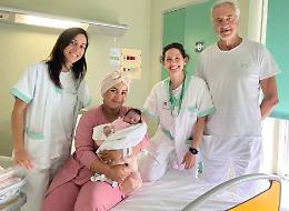 Dopo due cesarei, mamma partorisce in modo naturale all'ospedale Maggiore