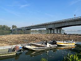 Detriti sotto il Ponte di San Nazzaro, Aipo si defila: “Non è competenza nostra”