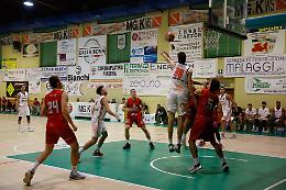Basket: fa festa Piadena, cade ancora la Sanse