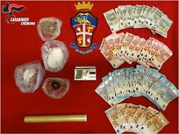 Spaccio nei campi, blitz dei carabinieri: un arresto