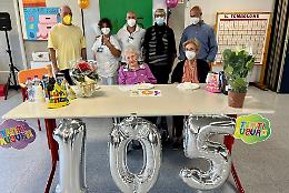 Festa alla rsa di Castelvetro: Fernanda compie 105 anni