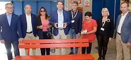 Inaugurata in fiera la panchina rossa contro la violenza sulle donne
