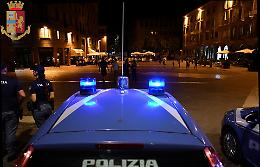 Trovato in possesso di un ingente quantitativo di denaro, hashish e cocaina: arrestato