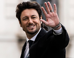 Mediaset sospende Giambruno dalla conduzione
