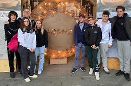 I ragazzi della Casearia ciceroni del formaggio
