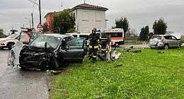Scontro tra due auto a Motta San Fermo, paura e seri danni ai veicoli