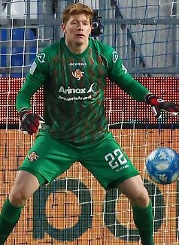 La Cremonese e il portiere con la valigia