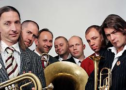 Mnozil Brass: 30 Anni di risate e virtuosismo