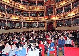 Lavori al teatro Sociale. Mobilitati per i fondi