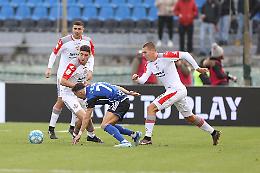 Calcio. La Cremonese resta imbattuta in trasferta. A Pisa finisce pari