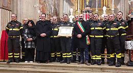 San Dalmazio, premiato il grande cuore dei pompieri