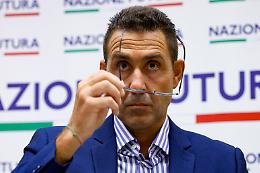 Notificata inchiesta a Vannacci, lui va subito in licenza 