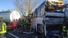 Doppio schianto in A21: feriti gravi e autostrada chiusa per ore