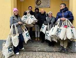 Sheep Italia: per i senzatetto cinquanta coperte a Caritas e San Vincenzo