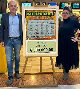 Gioca 5 euro e incassa mezzo milione