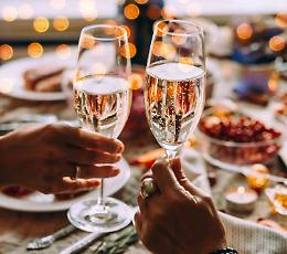 Capodanno: cenoni per tutte le tasche, locali sold out ovunque