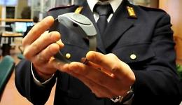 Braccialetto elettronico allo stalker, l'avvocato della vittima chiede di spegnere i riflettori