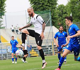 Calcio. Crema con Ricozzi e Bourkaa