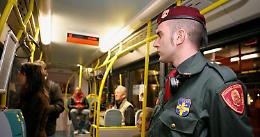 Trasporti e sicurezza: guardie giurate a bordo dei bus, ma sulla linea ‘L’ resta il caos