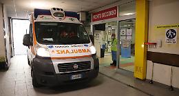 Tenta di uccidersi con il gas in auto: 60enne salvato dalla moglie