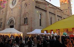 Mercatini del Carnevale Cremasco e sfilata dei grandi carri