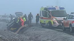 Fuori strada sulla provinciale, nebbia e ghiaccio fra le cause