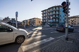 Petizione in via Giordano: «Caos agli attraversamenti»