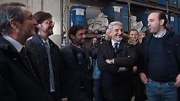 Fontana in visita alla Refimet: «Esempio virtuoso di economia circolare»