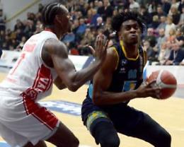 Vanoli beffata da Varese, ci pensa Mannion