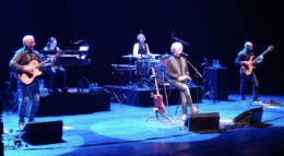 Canta Concato: ‘Tutti ubriachi di note e allegria’