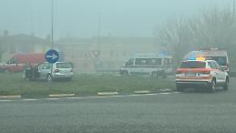 Scontro tra due auto sulla Paullese: quattro feriti
