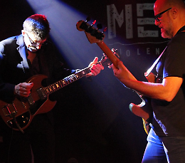 Concerto del power trio Andromeda Surfers