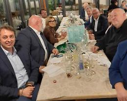 E a cena si stringe il ‘patto dello scoglio’