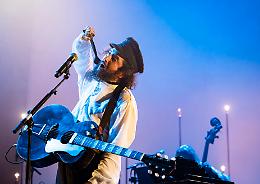 Capossela:  «Anche ieri notte ho suonato il piano di Gino»