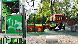 Vandalismi, giochi ancora nuovi già imbrattati