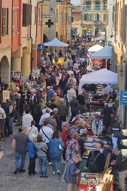 Antiquaria, tesori in piazza per la 400ª volta