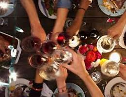 Tradizionale Aperitivo in Piazza Dante!