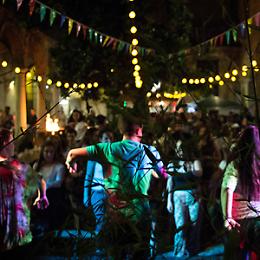 Tornano le feste in cortile! Prima serata: Caraibi!
