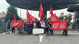 Mobilitazione Intercos, 50 lavoratrici bloccano i cancelli