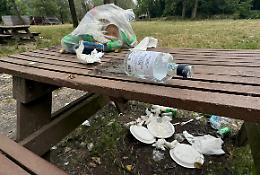 Area picnic, vandali scatenati: il Parco pronto a smantellare