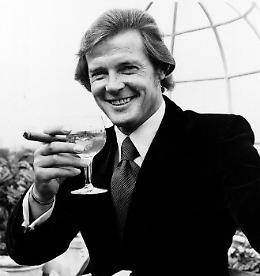 La presunta profanazione della tomba di Roger Moore