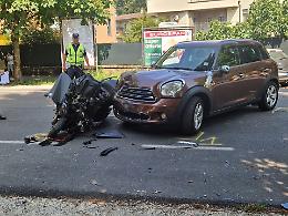 Schianto: motociclista 43enne grave