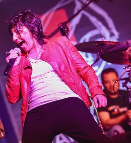 GiannAnima, la sosia di Gianna Nannini Live